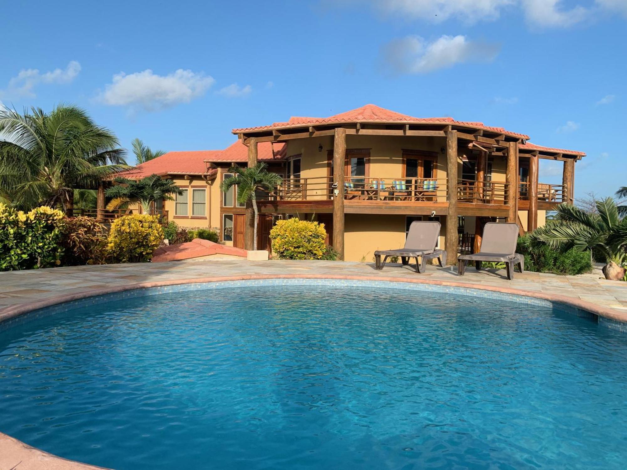 Villa Serenity San Pedro  Rom bilde
